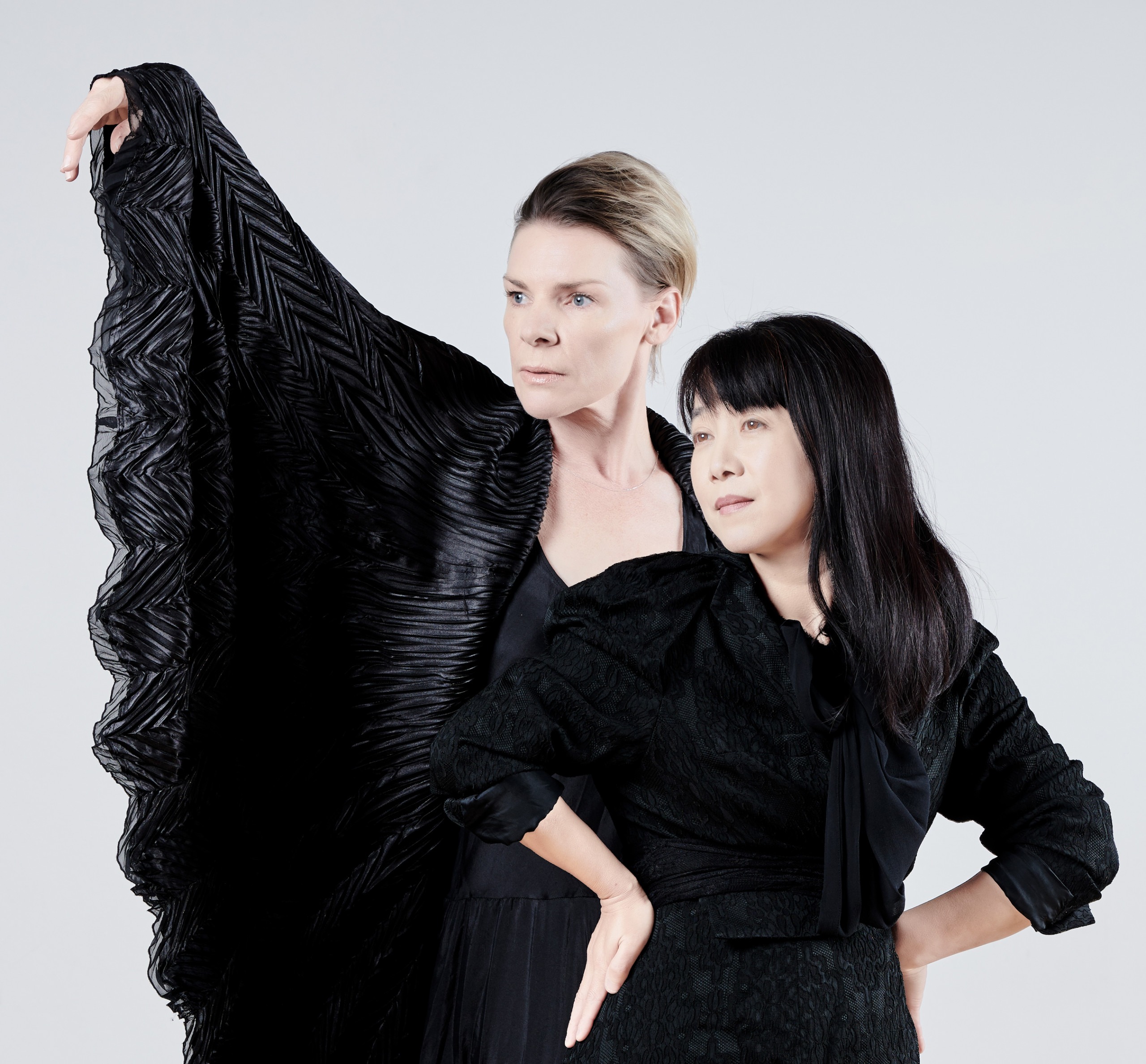 Raewyn Hill with Naoko Yoshimoto Image by Stefan Gosatti